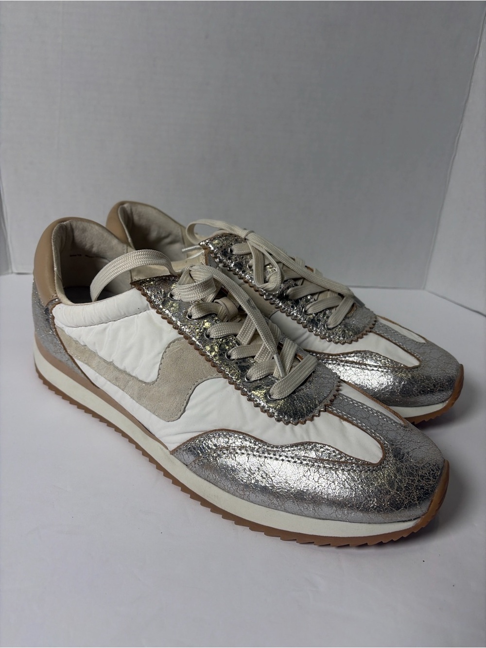 Dolce Vita Zina Women’s Size 15 Silver Metallic White Leather Sneakers